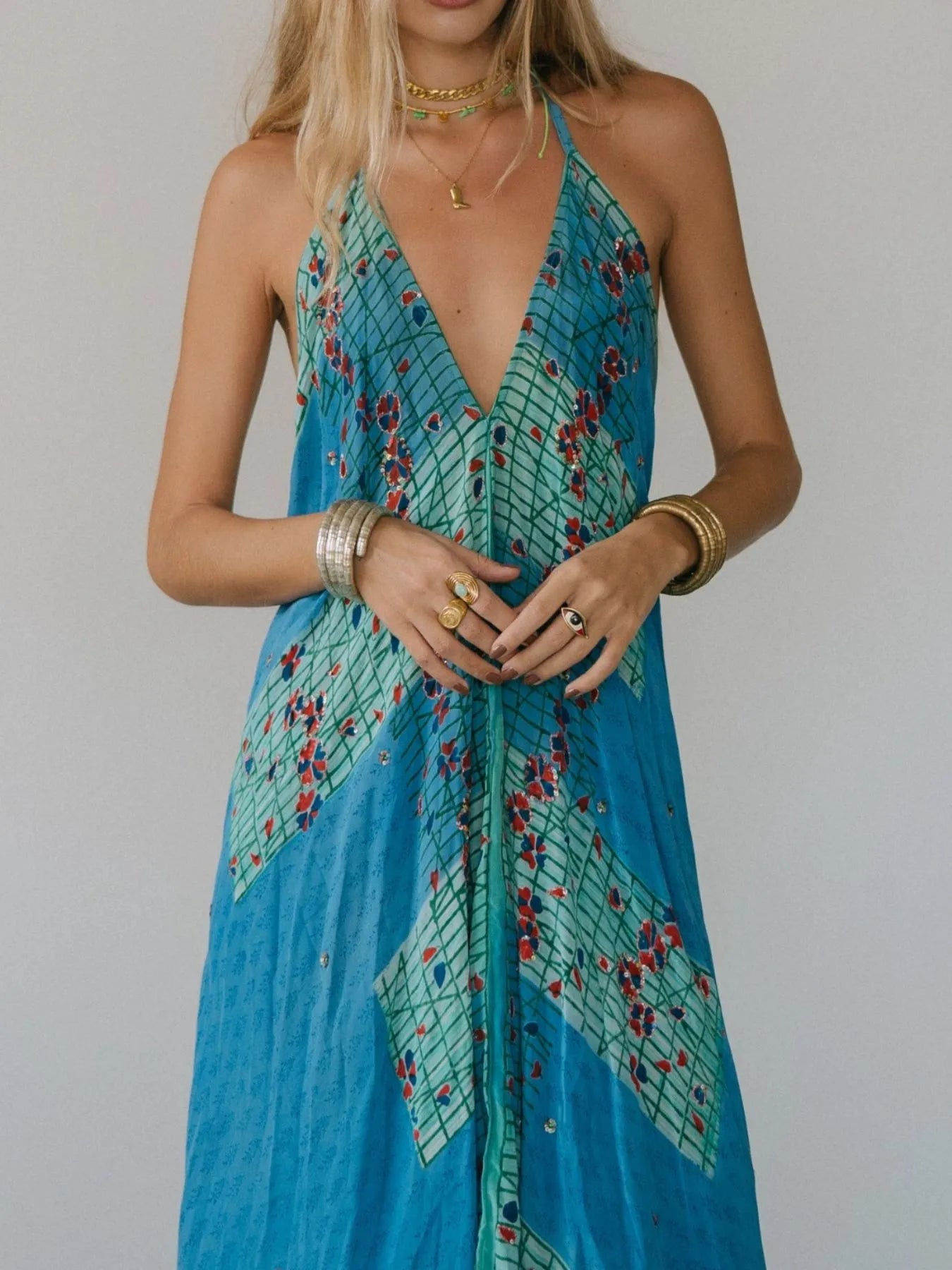 Backless Halter Neck Maxi Dress - Printed Summer Dress for Women | MARIGOLD COLLECTIONS AUSTRALIA Backless Halter Neck Maxi Dress - Printed Summer Dress for Women | MARIGOLD COLLECTIONS AUSTRALIA