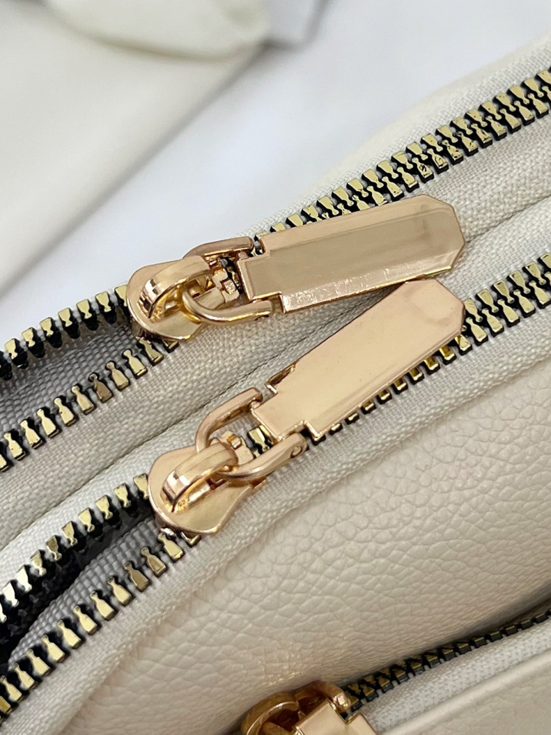 Minimalist Single Strap Crossbody Bag - MARIGOLD