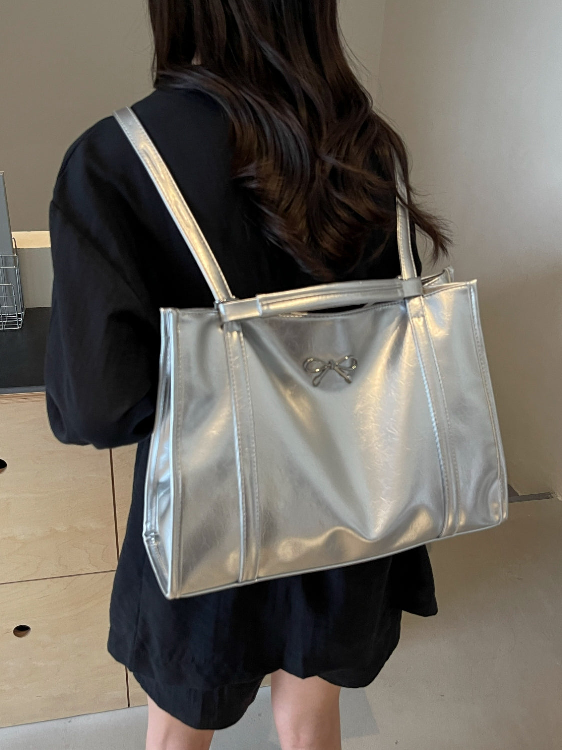 The Chic Bow Shoulder Bag