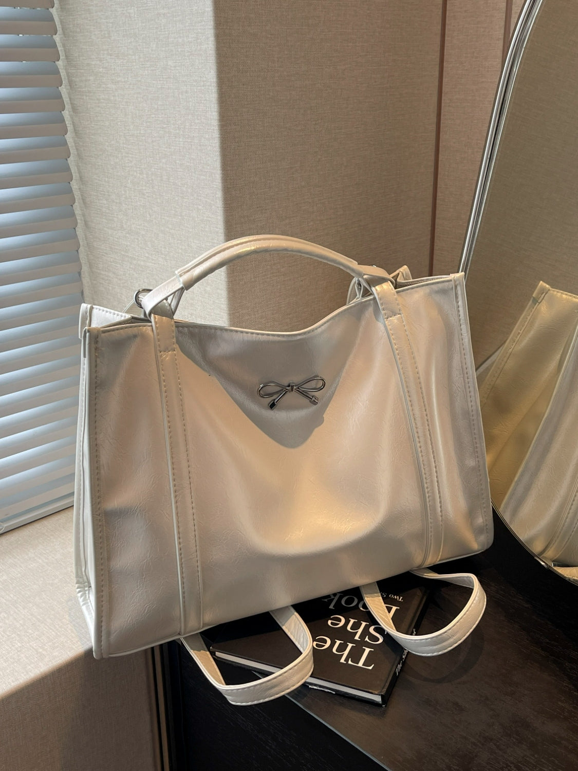 The Chic Bow Shoulder Bag