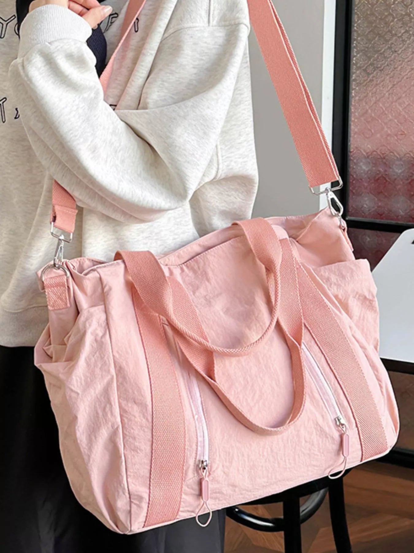 Lightweight Travel Duffel Bag Pink
