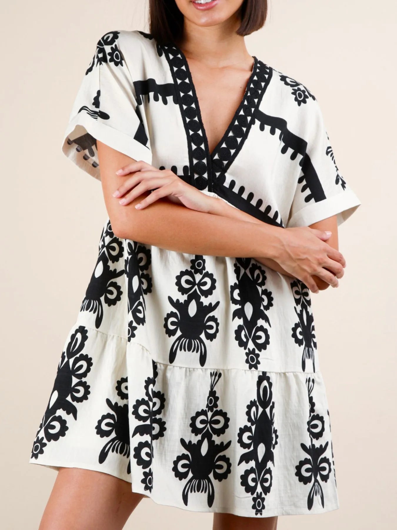 Printed V-Neck Short Sleeve Mini Dress black white