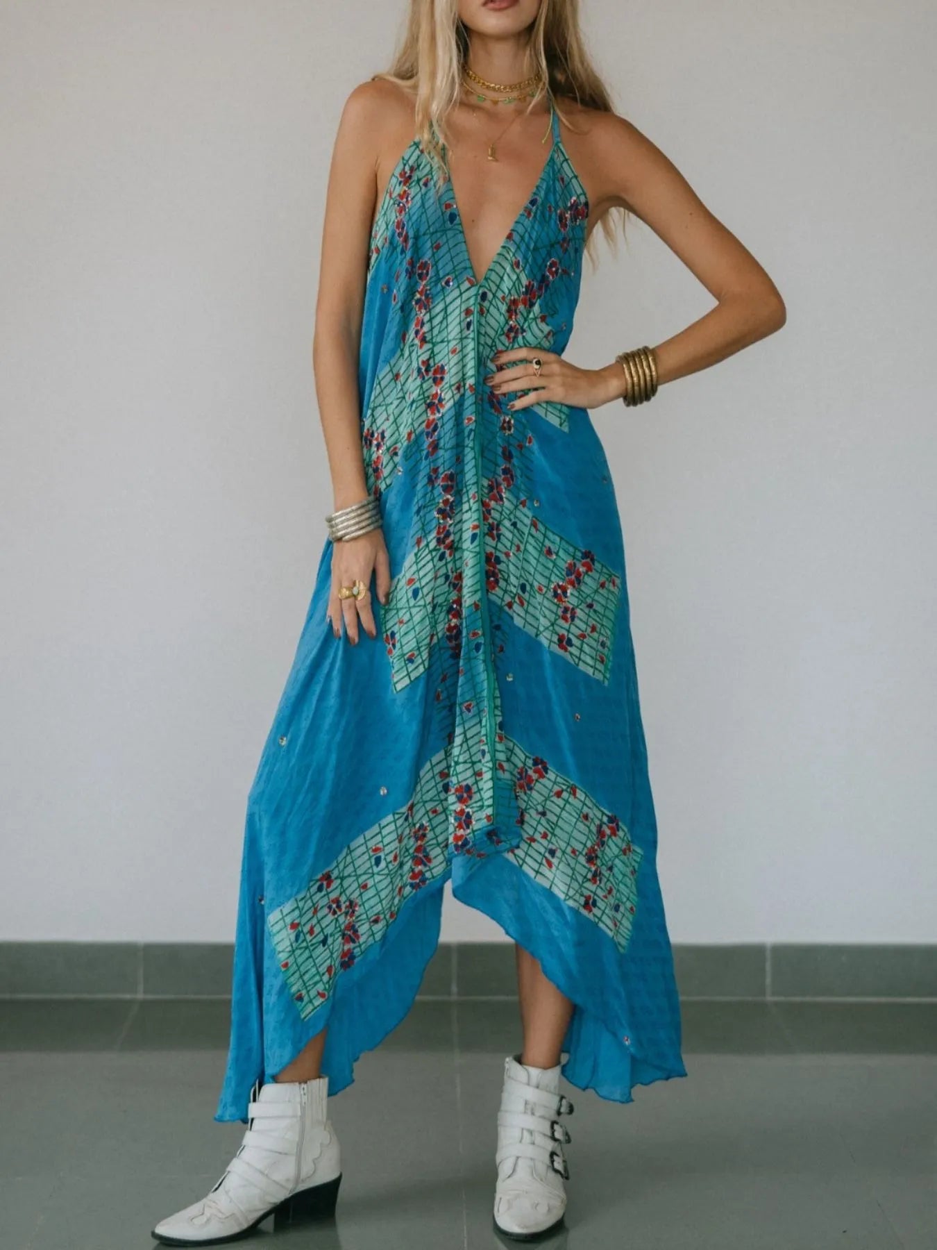 Backless Halter Neck Maxi Dress - Printed Summer Dress for Women | MARIGOLD COLLECTIONS AUSTRALIA Backless Halter Neck Maxi Dress - Printed Summer Dress for Women | MARIGOLD COLLECTIONS AUSTRALIA