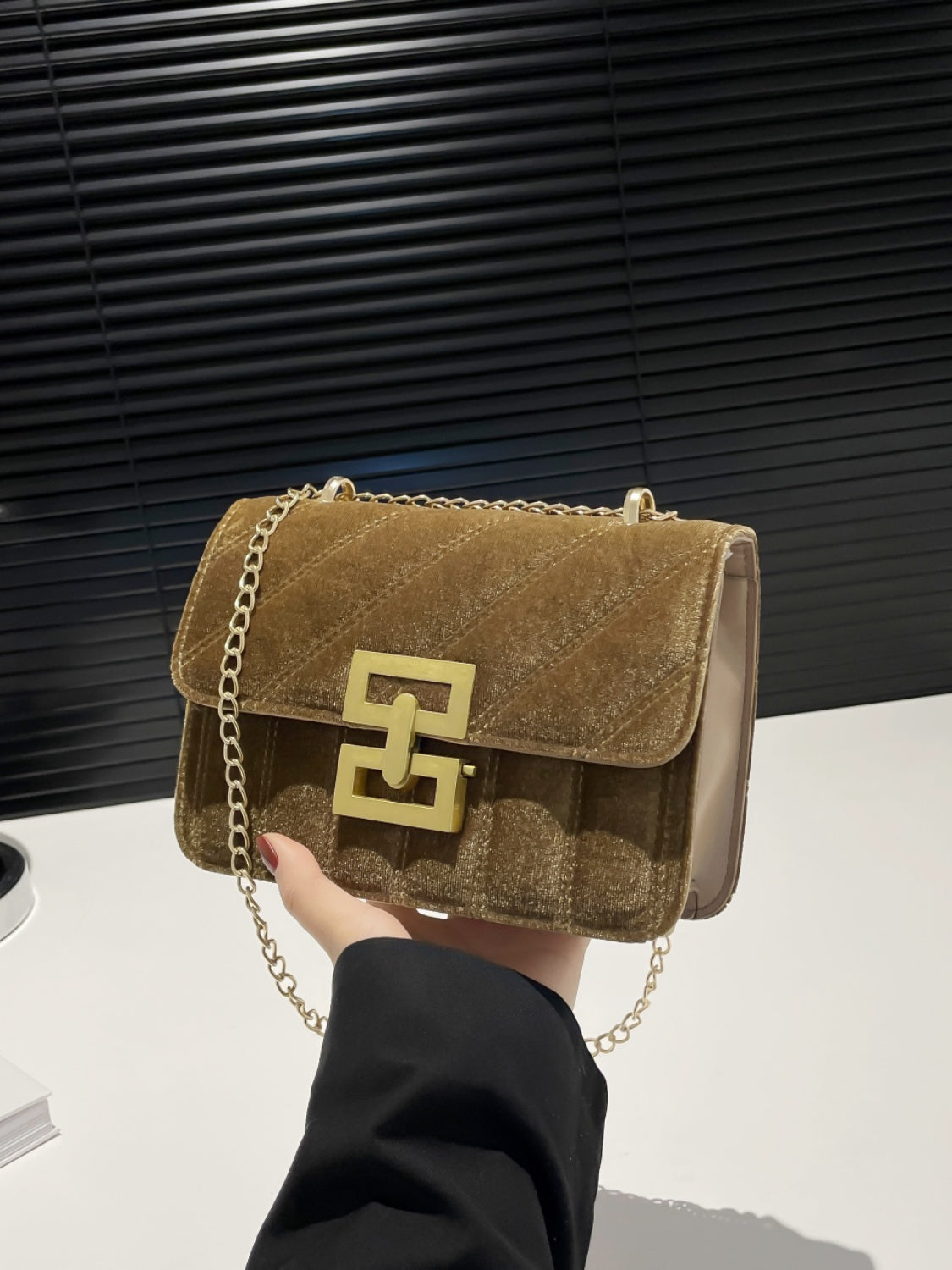 Faux velvet flap shoulder bag with twist lock and chain - MARIGOLD 