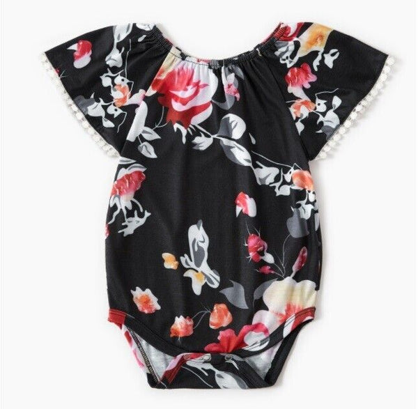 NEW Size 9-12 months Baby Girls Bodysuit Black Floral Flutter Sleeve Romper