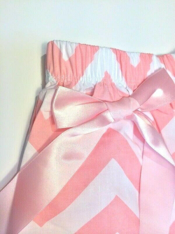 NEW Size 0-3 months  Baby Skirt Baby Girls Clothes Pink Chevron Skirt with bow.