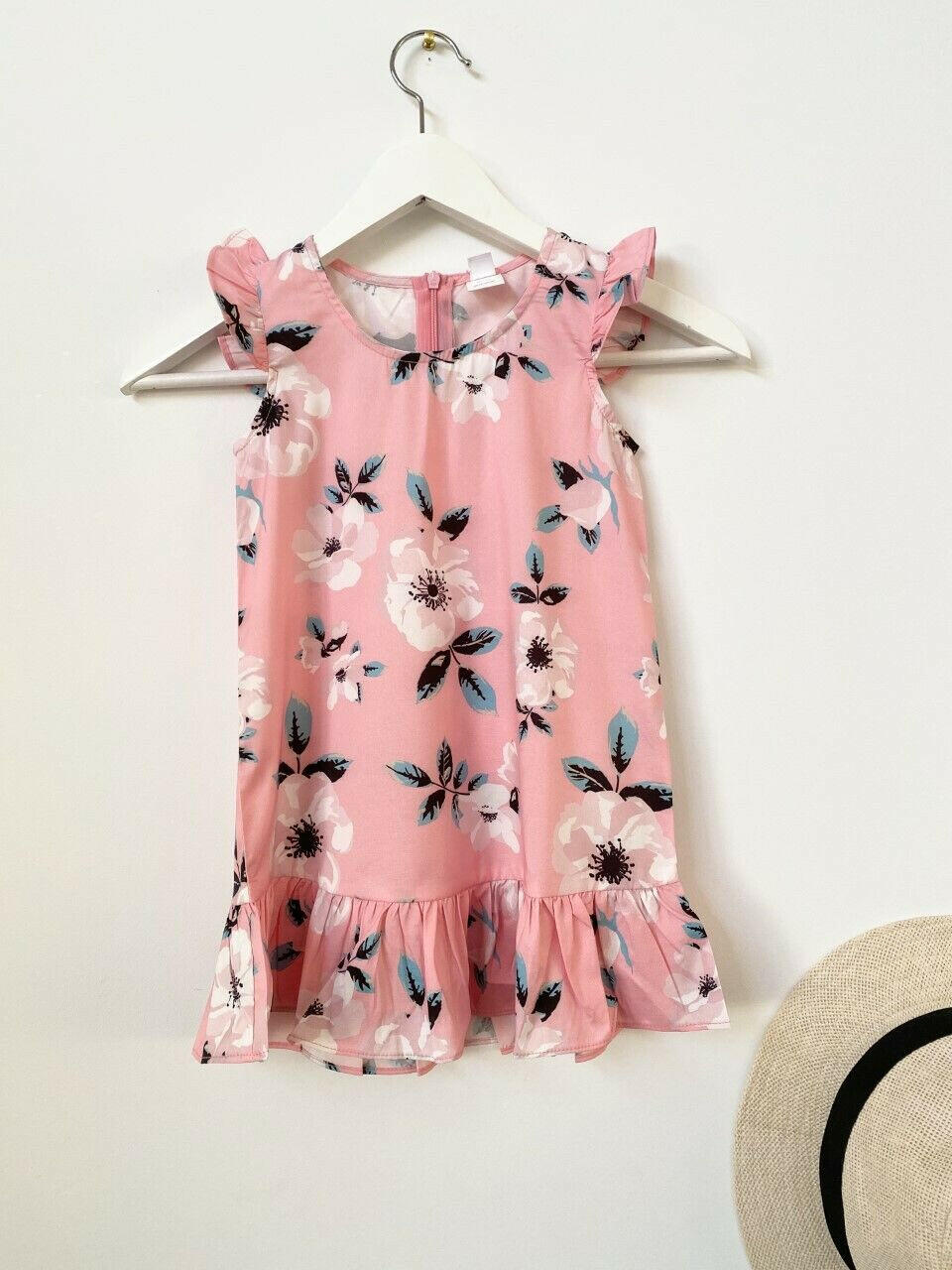 size 3-4 years new  girls dress pretty pink floral flutter sleeve girls dress