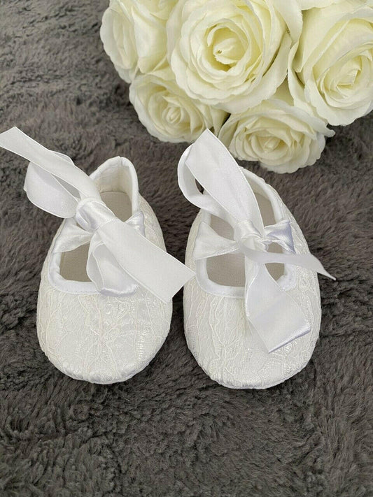 Elegant 3-Piece Baby Girl Set: Lace Shoes & Headbands (3-6 Months) - MARIGOLD 