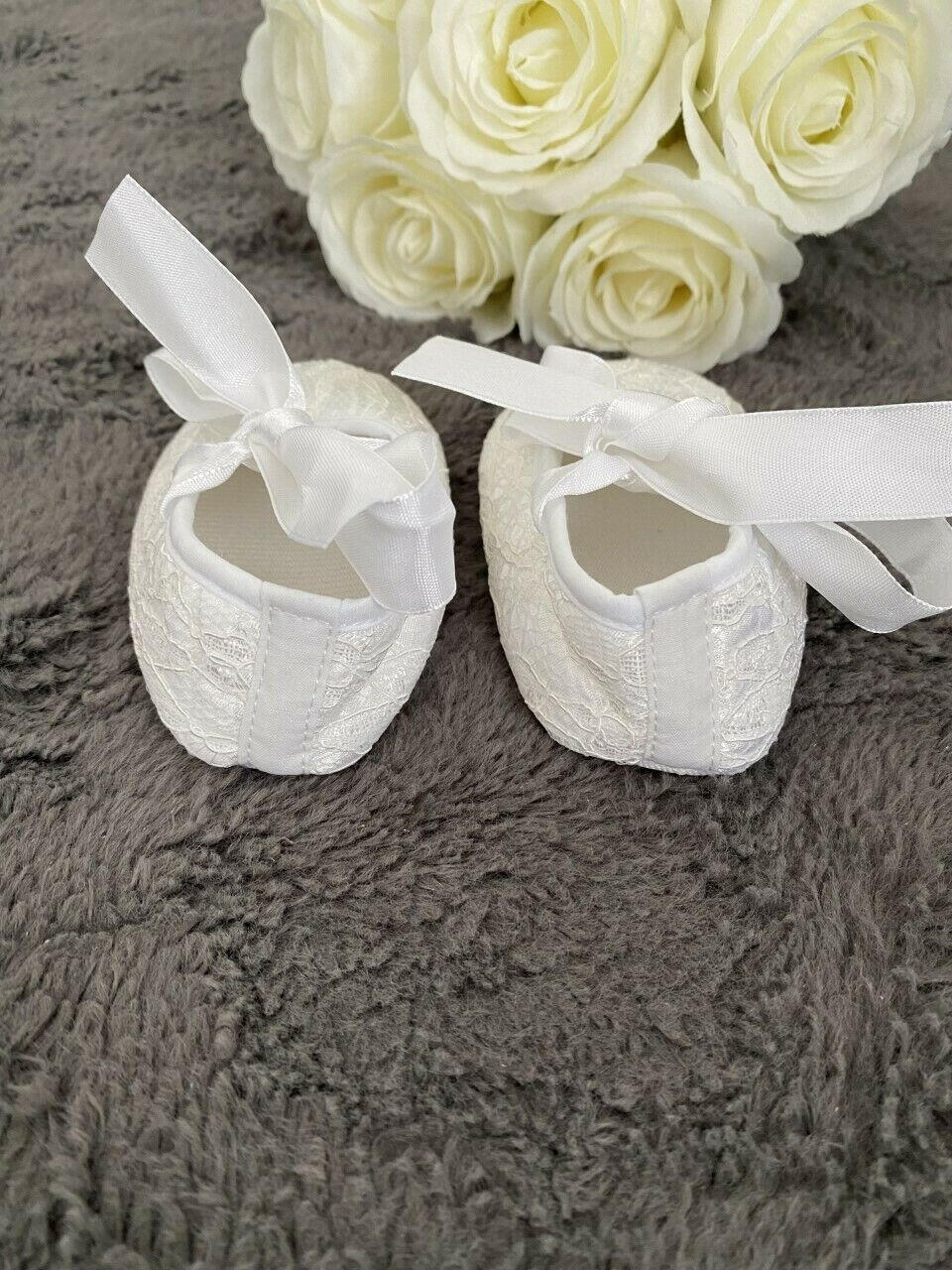 Elegant 3-Piece Baby Girl Set: Lace Shoes & Headbands (3-6 Months) - MARIGOLD 