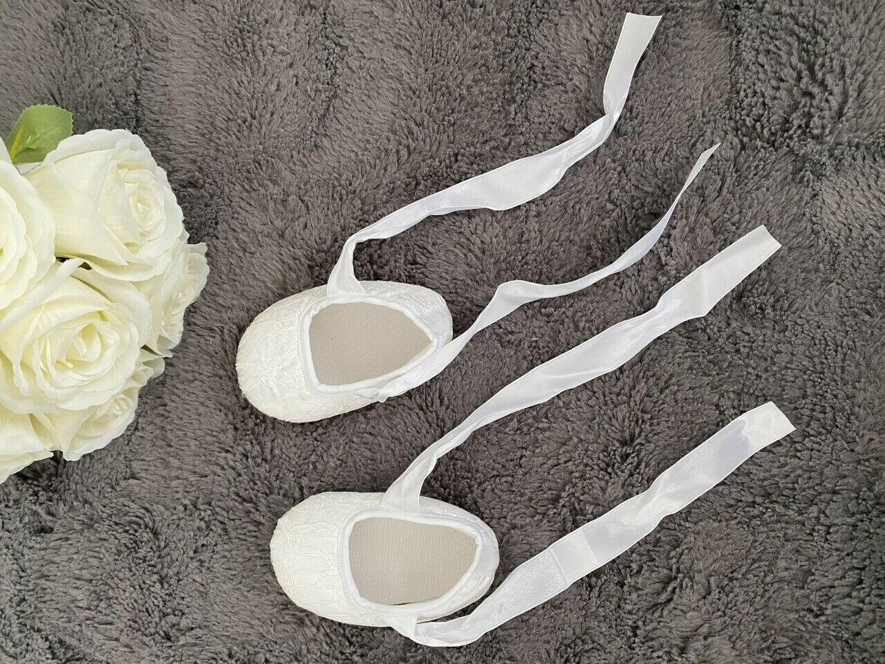 Elegant 3-Piece Baby Girl Set: Lace Shoes & Headbands (3-6 Months) - MARIGOLD 
